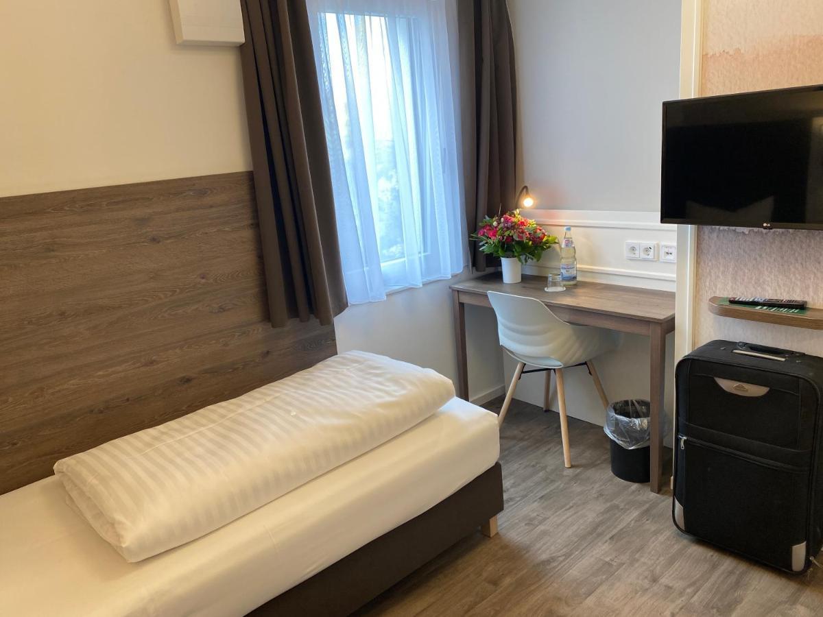 Signature East Hotel Falk Хамбург Екстериор снимка